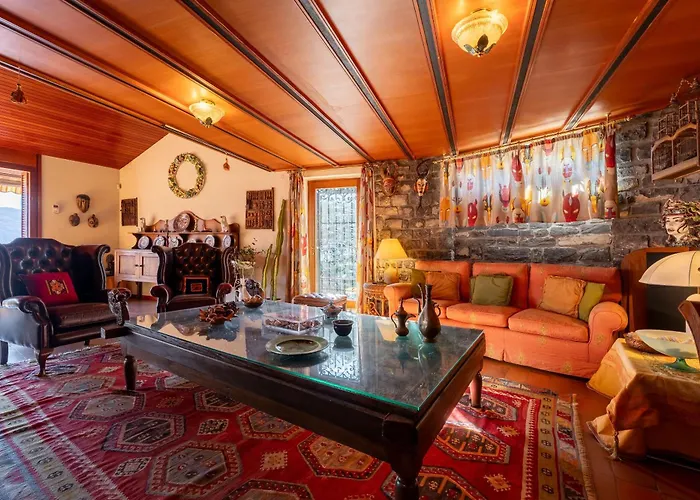 Bellavista Lakeview Pool Villa